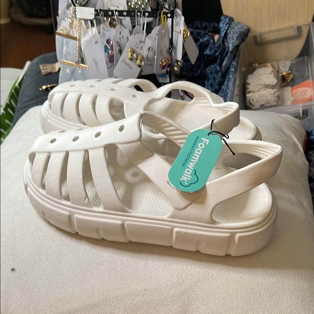 George White Casual Sandals